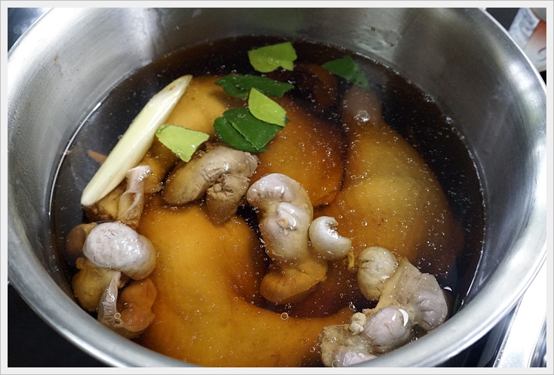 boiled chicken with soy sauce 08