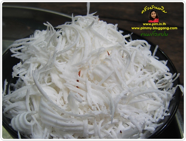 http://www.pim.in.th/images/all-thai-dessert/mung-bean-black-rice-crepe/mung-bean-%20black-rice-crepe-08.JPG