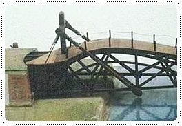 http://www.pim.in.th/images/others_img/Davinci/davinci_revolvingbridge_hf.jpg