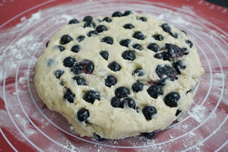 blueberry scones 12