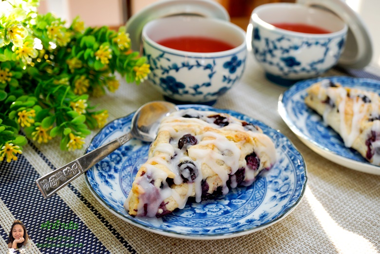blueberry scones 22