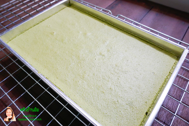 strawberry matcha roll cake 10