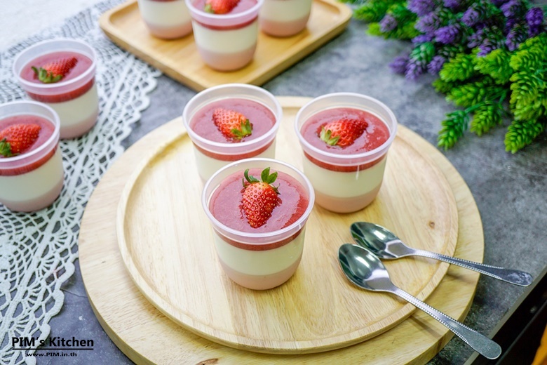 strawberry panna cotta v2 10