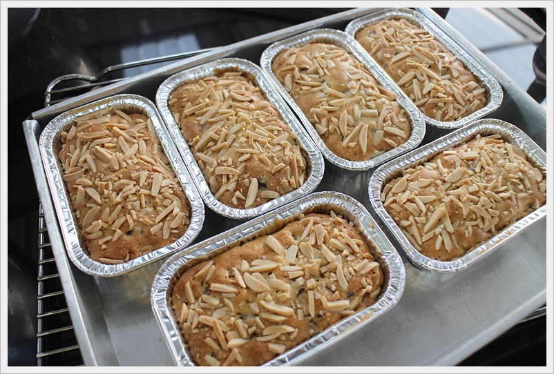http://www.pim.in.th/images/all-bakery/sun-dried-banana-cake/sun-dried-banana-cake-14.JPG