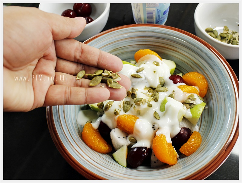fruit salad yogurt 04