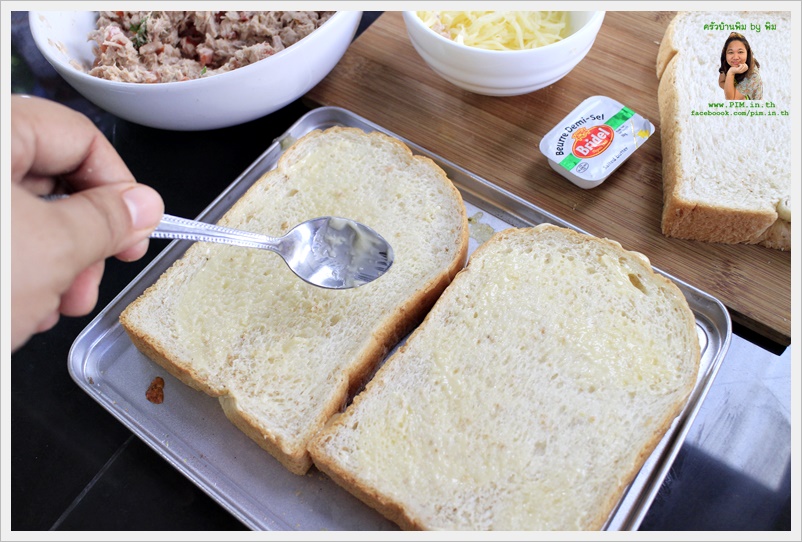 baked tuna bread with cheese 05