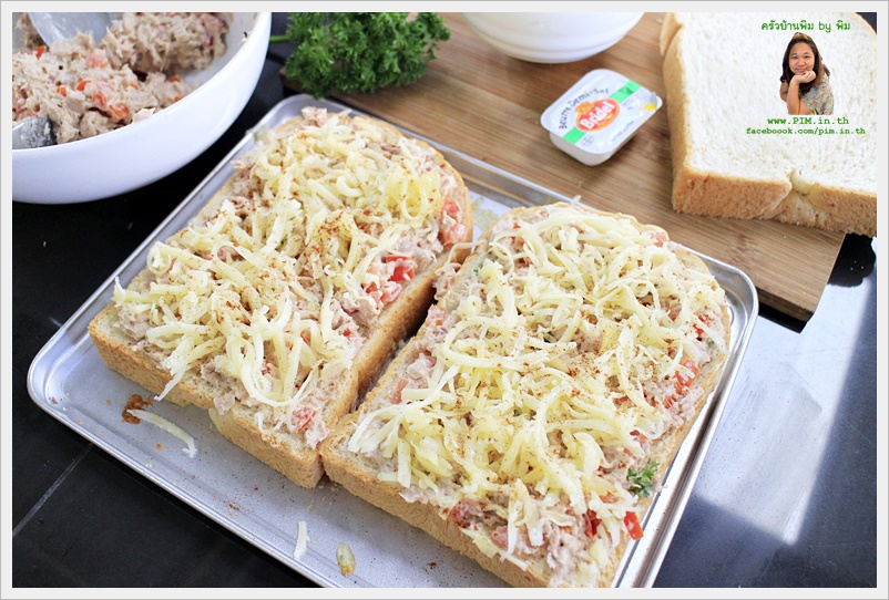 baked tuna bread with cheese 07