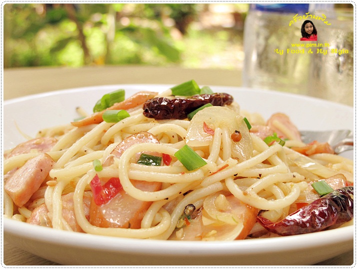 http://pim.in.th/images/all-one-dish-food/chili-and-garlic-sausage-spaghetti/chili-and-garlic-sausage-spaghetti-09.JPG