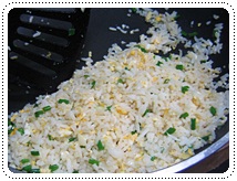 http://www.pim.in.th/images/all-one-dish-food/garlic-fried-rice/garlic_fried_rice_01.JPG