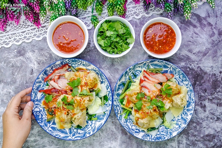 pork wonton with suki sauce 102