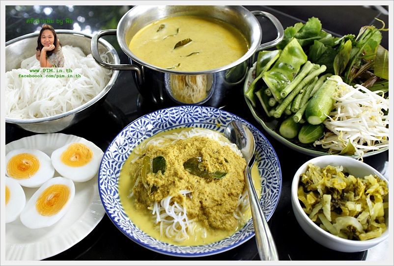 rice vermicelli with fish curry sauce11