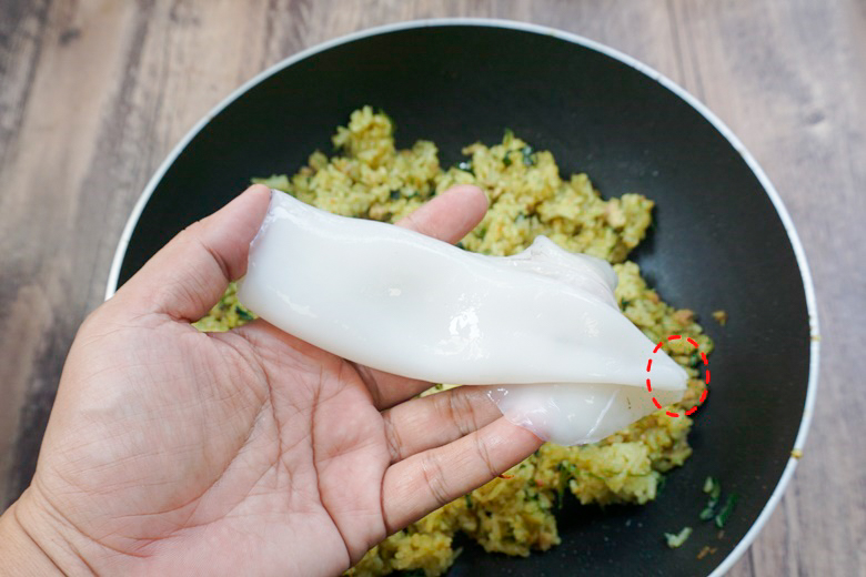 stuffed squid with green curry rice 16