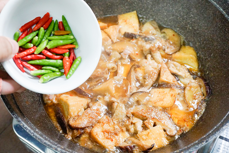 braised chicken with chilli salted fish paste 15