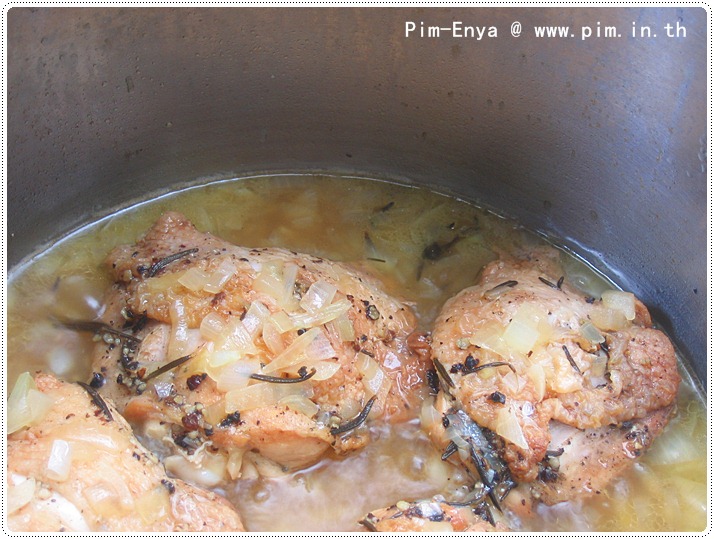 http://pim.in.th/images/all-side-dish-chicken-egg-duck/chicken-with-lemon-and-rosemary/chicken-with-lemon-and-rosemary22.JPG