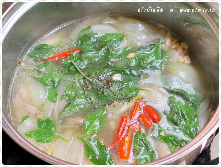 http://pim.in.th/images/all-side-dish-chicken-egg-duck/kai-tom-taojeaw/salted-soya-beans-with-chicken-soup-10.JPG