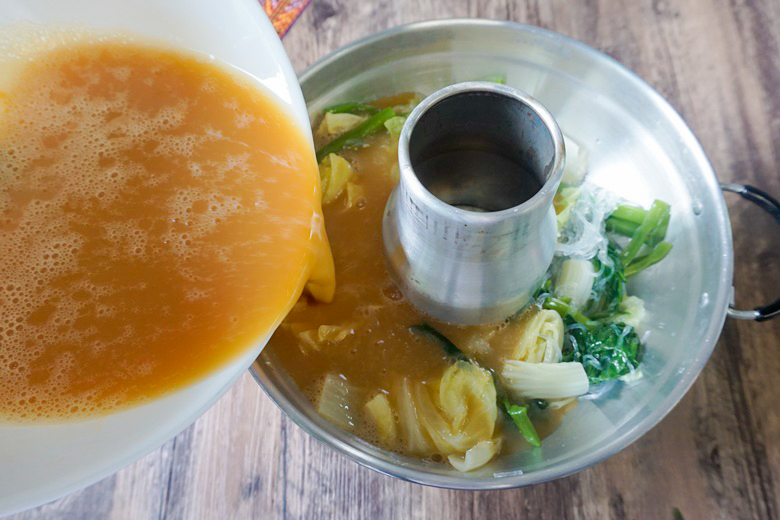 seafood steamed eggs in hot pot with suki sauce 19