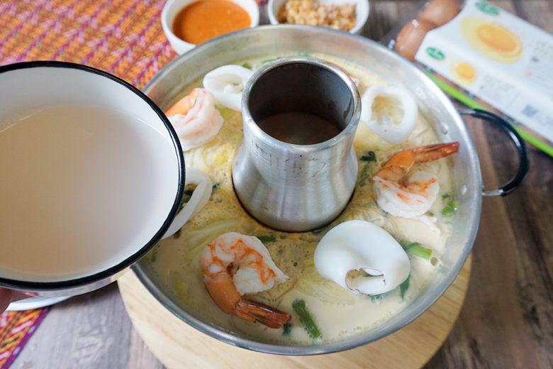seafood steamed eggs in hot pot with suki sauce 25