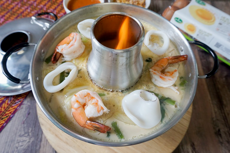 seafood steamed eggs in hot pot with suki sauce 26