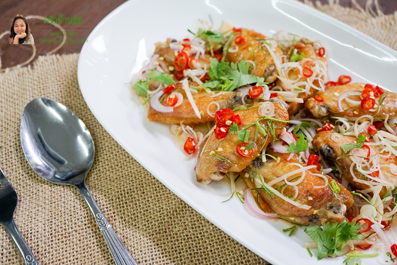 spicy crispy chicken wing salad 15