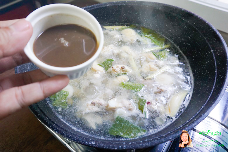 thai esan spicy chicken soup 08