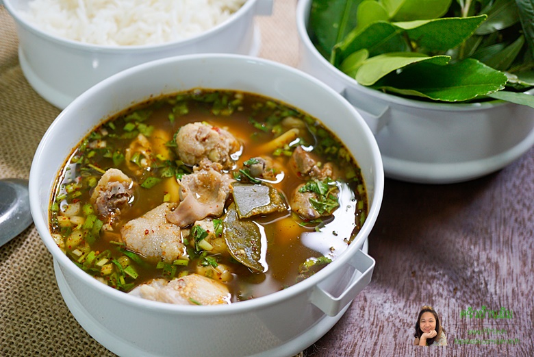 thai esan spicy chicken soup 13