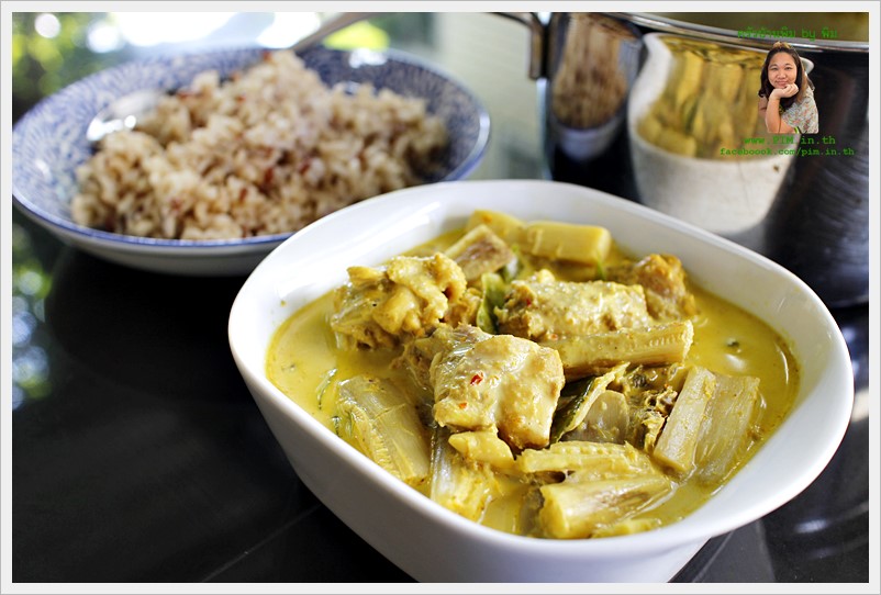 thai southern curry with chicken and banana stalk17