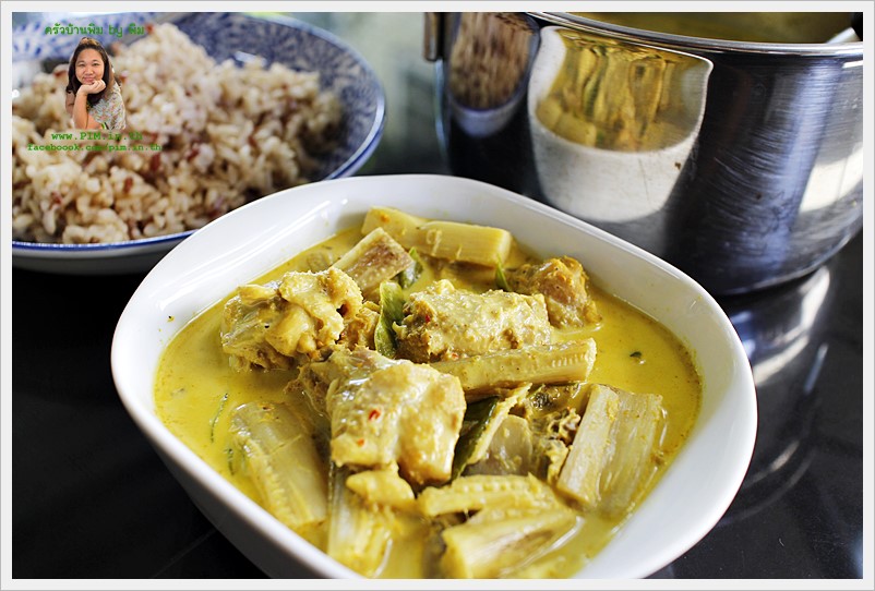thai southern curry with chicken and banana stalk18