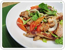 http://pim.in.th/images/all-side-dish-chicken-egg-duck/yam-kai-yang/yum-kai-yang-01.JPG