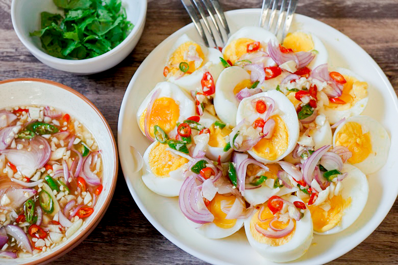 spicy roasted egg salad24