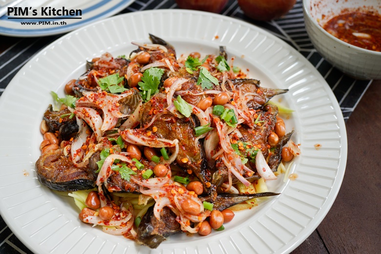 crispy catfish salad with green mango 14