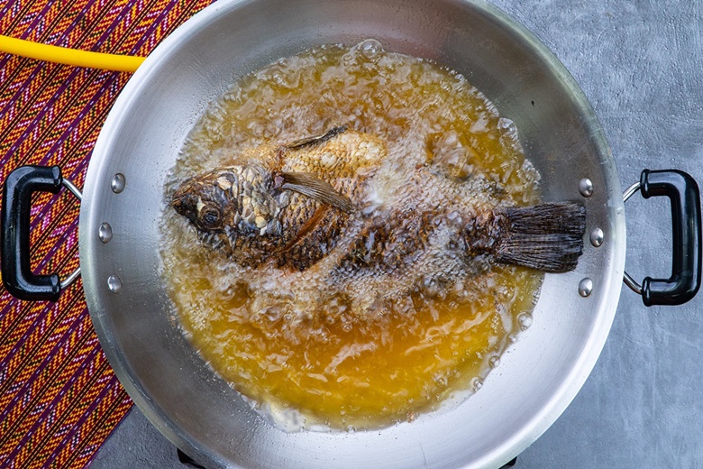 fried fish with chili sauce 06