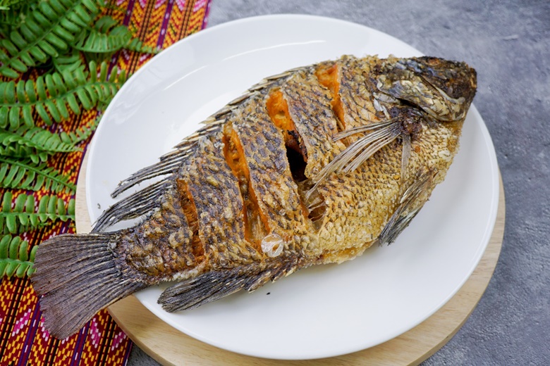 fried fish with chili sauce 13
