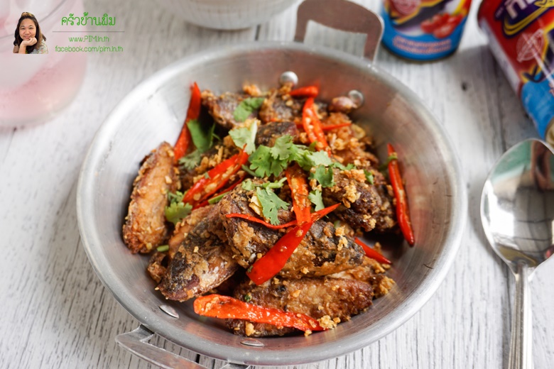 fried mackerel with garlic and pepper 18