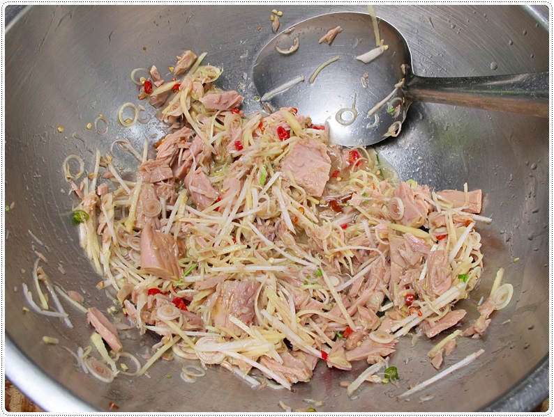 http://www.pim.in.th/images/all-side-dish-fish/spicy-tuna-salad/spicy-tuna-salad-13.JPG