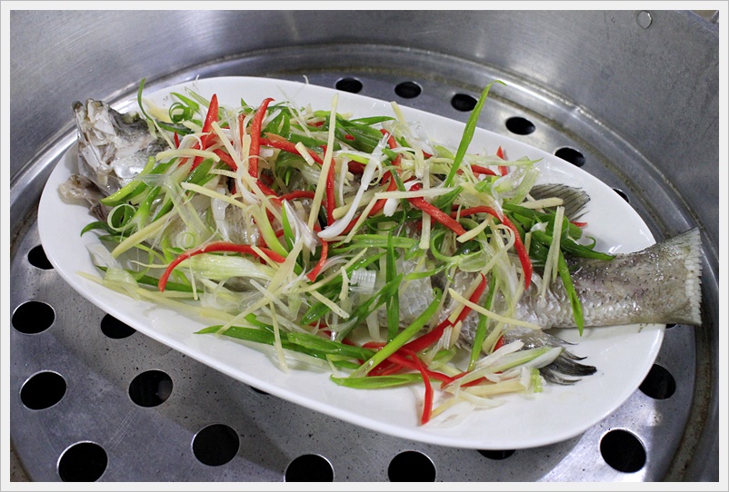 steamed fish with soy sauce 07