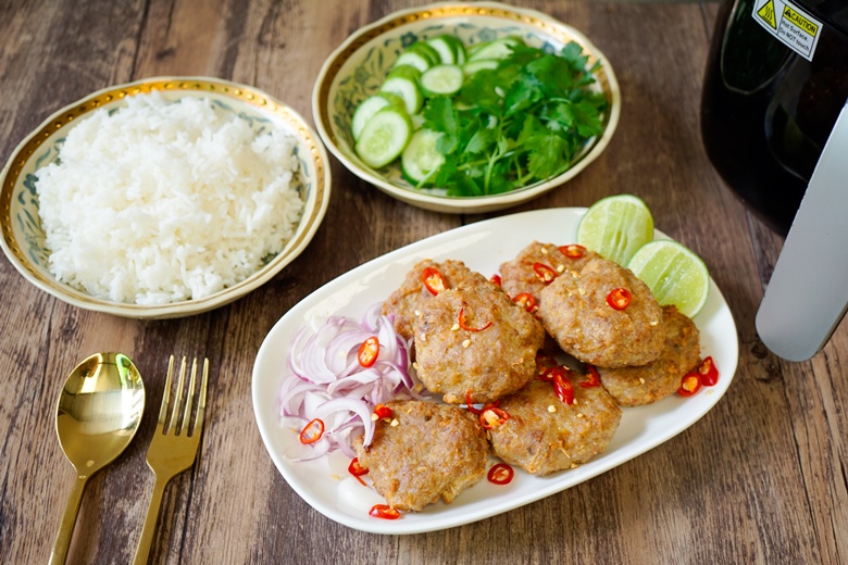 deep fried minced pork with salted fish 20