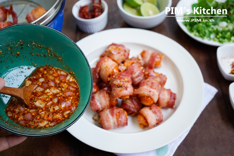 deep fried smoked sausage and bacon spicy salad thai style 09