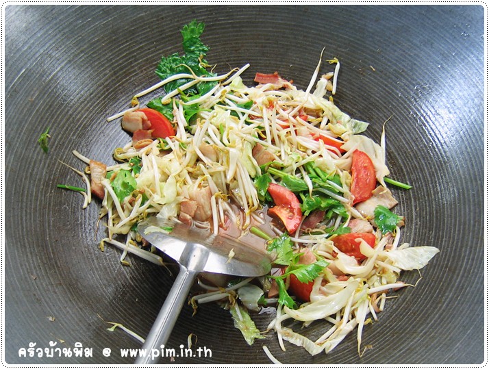 http://pim.in.th/images/all-side-dish-pork/fried-bean-sprouts-with-bacon/fried-bean-sprouts-with-bacon-07.JPG