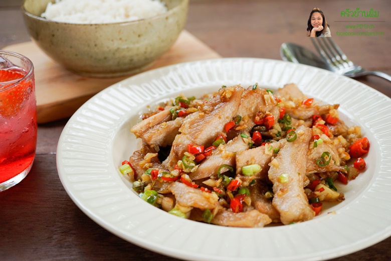 fried pork with garlic and chilli 18
