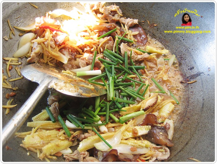 http://pim.in.th/images/all-side-dish-pork/pad-khing-moo/pad-khing-moo-21.JPG