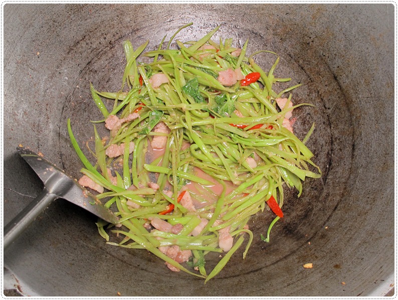 http://www.pim.in.th/images/all-side-dish-pork/pak-bung-pad-taohuyee/pak-bung-pad-taohuyee-10.JPG