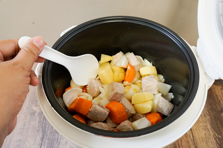 pork stew in rice cooker 07