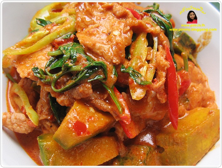 http://pim.in.th/images/all-side-dish-pork/stir-fried-pork-with-pumkin-and-curry-paste/pad-pric-kang-moo-14.JPG