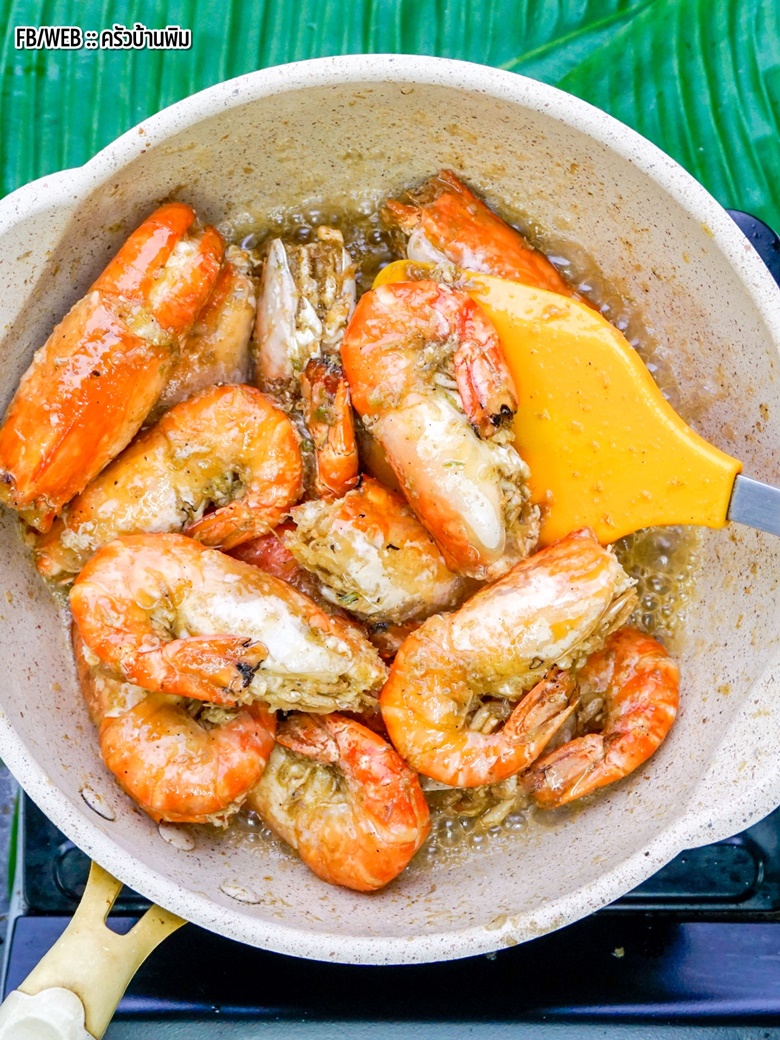 fried river prawn with garlic 07