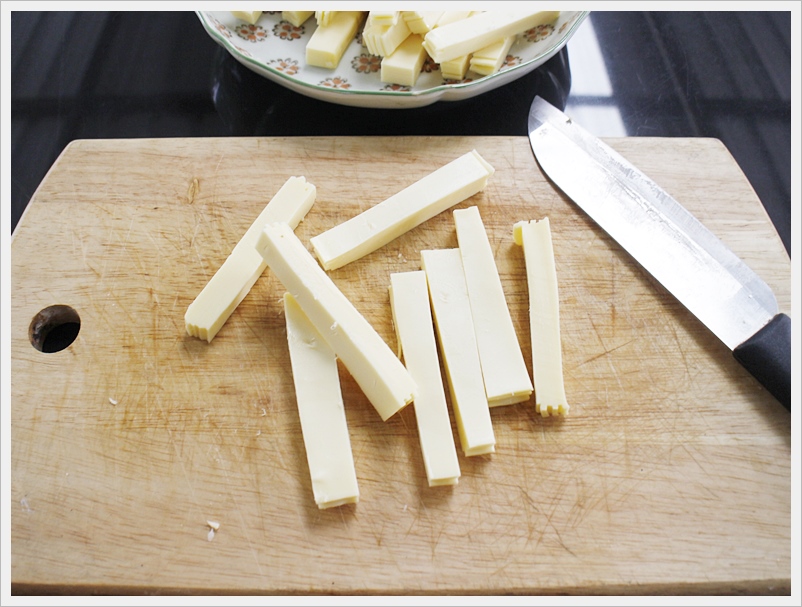http://www.pim.in.th/images/all-snacks/cheese-stick/chesse-stick-114.JPG