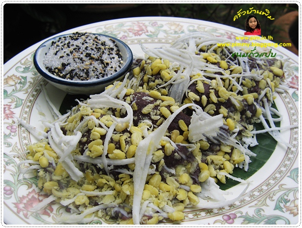 http://www.pim.in.th/images/all-thai-dessert/mung-bean-black-rice-crepe/mung-bean-%20black-rice-crepe-02.JPG