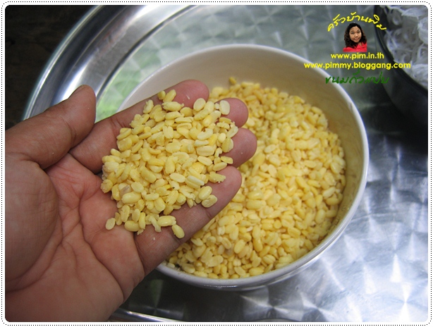 http://www.pim.in.th/images/all-thai-dessert/mung-bean-black-rice-crepe/mung-bean-%20black-rice-crepe-06.JPG