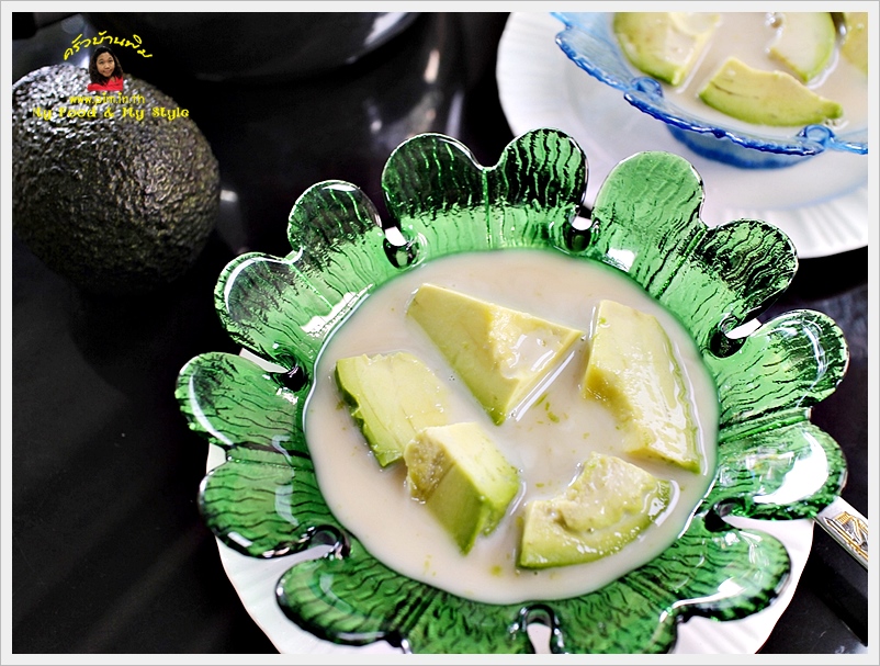 http://www.pim.in.th/images/all-thai-sweet/avocado-in-sweet-coconut-milk/avocado-in-sweet-coconut-milk-04.JPG