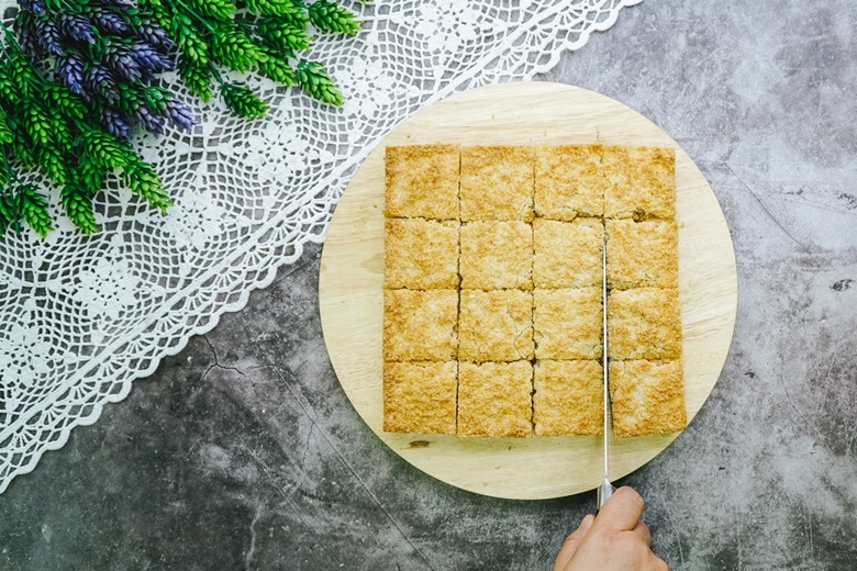 thai coconut cake 11