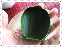http://www.pim.in.th/images/tips-in-kitchen/banana-leaves-vessel/banana-leaves-vessel-small-05.JPG